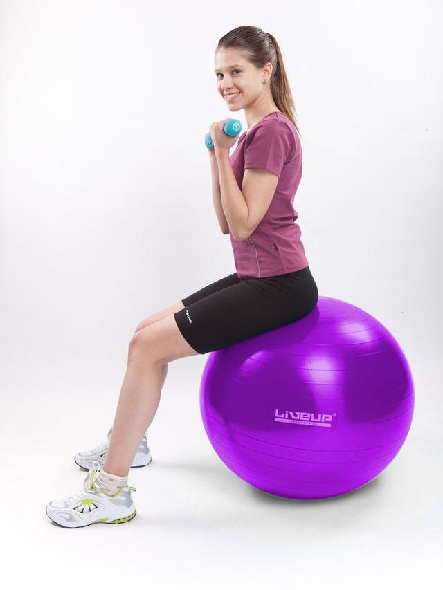 كرة تمارين رياضية مضادة الانفجار 55 سم لايف أب  LiveUp Anti Burst Gym Ball LS3222 Size 55 cm - SW1hZ2U6MTU0MjgyNg==