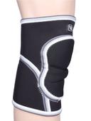 مشد ركبة اسود مقاس ميديوم وسمول لايف أب LiveUp Knee Support LS5751 Size S/M - SW1hZ2U6MTU0MjgxNw==