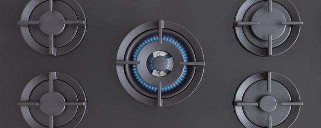 غاز بلت ان قياس 90 سم 5 شمعات برتازوني Bertazzoni Professional Series gas on glass hob with central wok - SW1hZ2U6MTU4MzUyNg==