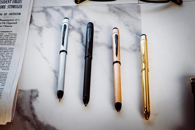 قلم كروس تيك 3 بلس متعدد الوظائف لون ذهبي وردي Cross Tech3+ - SW1hZ2U6MTU3NDUwNQ==