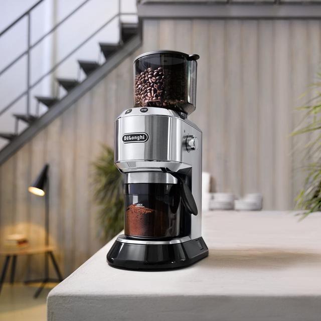 DeLonghi Dedica Coffee Grinder Steel KG521.M - SW1hZ2U6MTU2NDg4Mw==