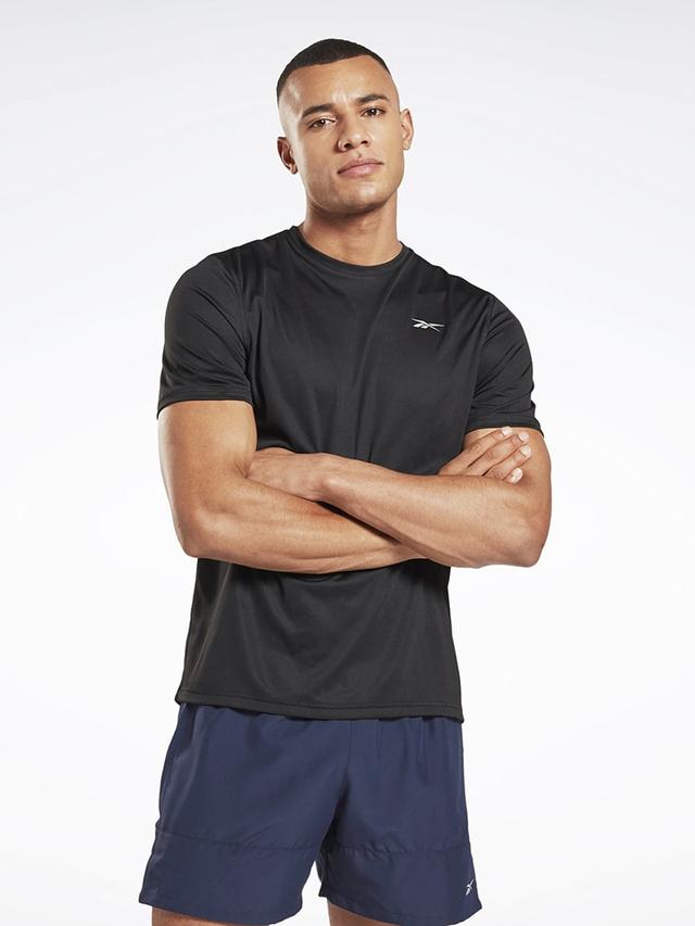 تي شيرت رياضية للجري مقاس صغير أسود ريبوك Reebok Running Essentials Tee - SW1hZ2U6MTU0Njc4OA==