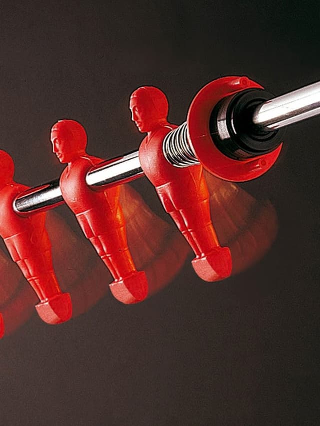 طاولة فرفيرة تعمل بالعملات المعدنية Garlando Deluxe Coin Operated Foosball Table