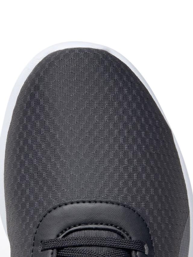 حذاء مشي مقاس 40 أسود وأبيض ريبوك Reebok Stridium 2.0