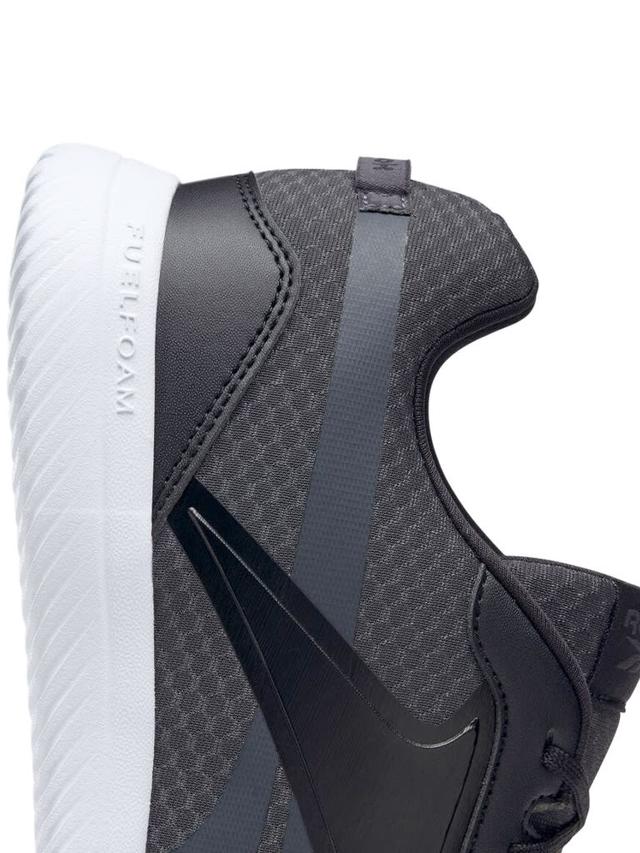 حذاء مشي مقاس 40 أسود وأبيض ريبوك Reebok Stridium 2.0