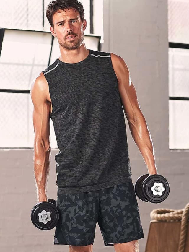 مجموعة اثقال حديد 50 كجم بار حديد مع دنابل تي اي سبورت أسود TA Sport Ex-Display Barbell and Dumbbell Set