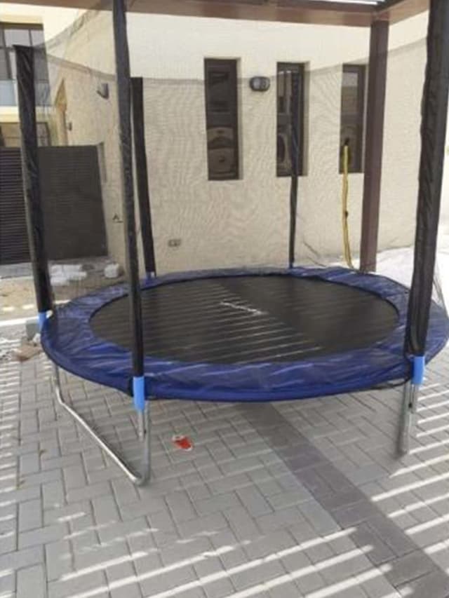 Knightshot Outdoor Round Trampoline | 8 Feet