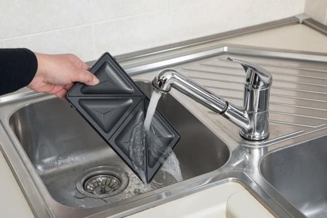 سخان ساندوتش كينوود 750 واط 3 في 1 KENWOOD 3IN 1 SANDWICH MAKER