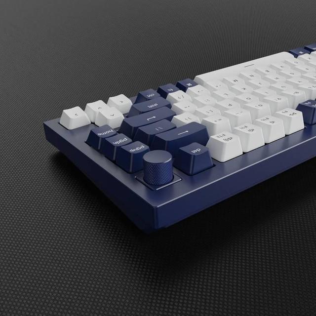 كيبورد قيمنق ميكانيكي سويتش ازرق مع نوب و RGB من كيكرون Keychron Q1 QMK Gateron Phantom Mechanical Keyboard with Knob RGB Blue Switch and Custom H - SW1hZ2U6MTYyMzA2NA==