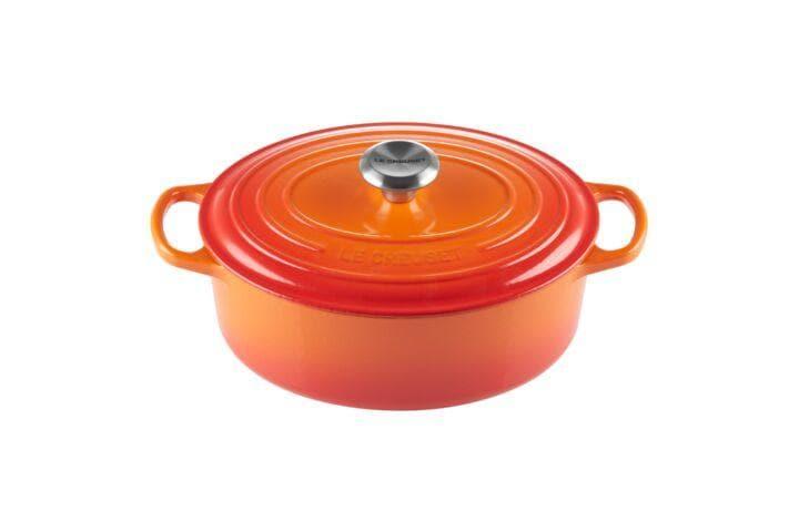 قدر حديد الزهر 4.1 لتر لوكروسيه أحمر ناري LE CREUSET OVAL FRENCH OVEN