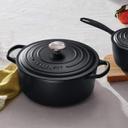 LE CREUSET ROUND FRENCH OVEN 28CM SATIN BLACK - 21177280000430 - SW1hZ2U6MTU2MDk0Mg==