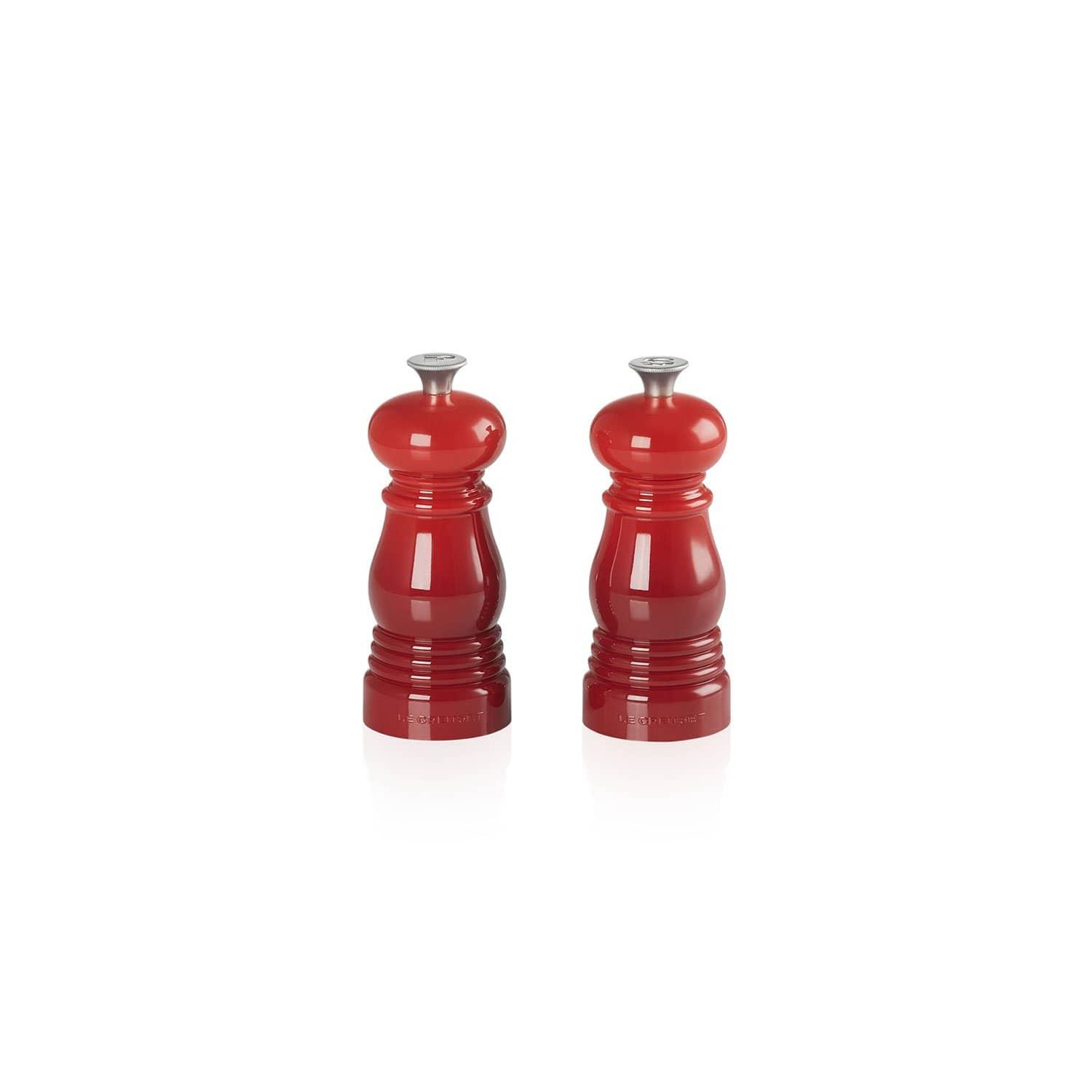 مطحنة بهارات يدوية عدد 2 لوكروسيه 11 سم طقم أحمر كرزي LE CREUSET SET OF PEPPER AND SALT MILL