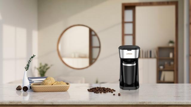 LePresso Coffee Maker with Travelling Mug 450W - Black - SW1hZ2U6MTYyMjEwNw==