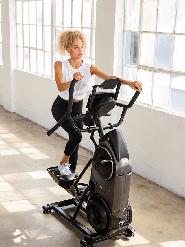 جهاز الاليبتيكال 20 مستوى مقاومة بوفليكس اي اكس Bowflex EX Display Max Elliptical Cross Trainer