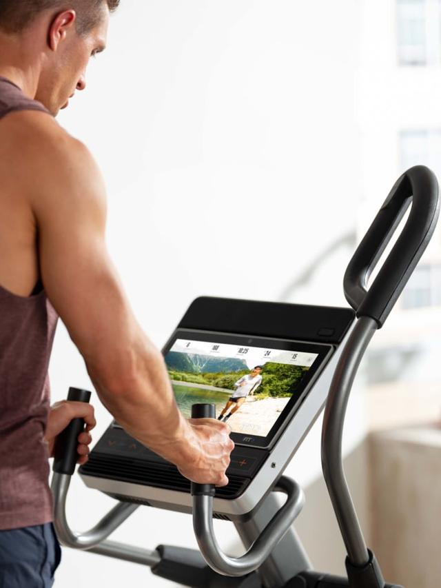 NordicTrack Commercial 14.9Â Elliptical Cross Trainer