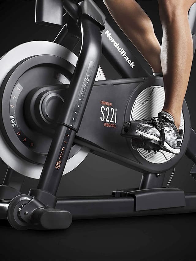 دراجة تمارين رياضية مع شاشة ذكية بمقاس 22 بوصة نورديك تراك NordicTrack S22i Studio Spin Bike