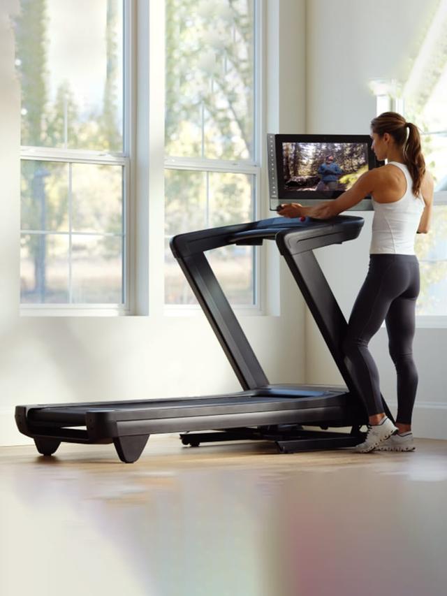NordicTrack Commercial 2450 Treadmill - SW1hZ2U6MTUzNDA0OA==