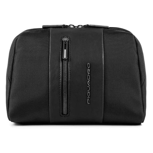 شنطة صغيرة للرجال جلد أسود PIQUADRO BRIEF TOILETRY BAG - SW1hZ2U6MTU3NDE2MA==