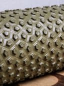 بكرة تدليك العضلات رامبل رولر Rumble Roller Gator Foam Muscle Roller