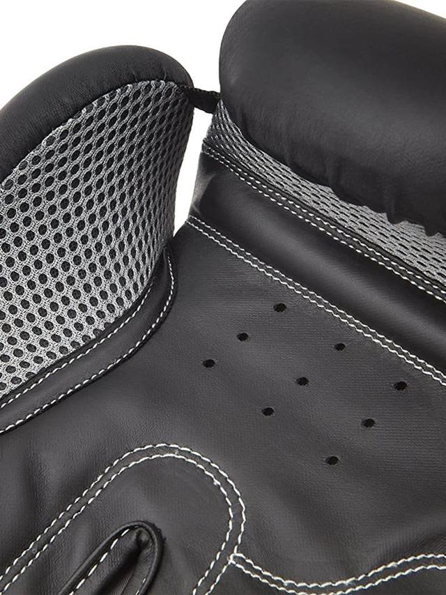 قفازات ملاكمة باللون الأسود بمقاس 10 OZ من فينتس ريبوك Reebok Fitness Boxing Gloves Color BlackSize 10 Oz