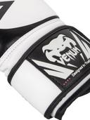 قفاز ملاكمة جلد صناعي 10 أونصة أبيض وأسود فينوم Venum Challenger Boxing Gloves - SW1hZ2U6MTU0NTg3Mg==