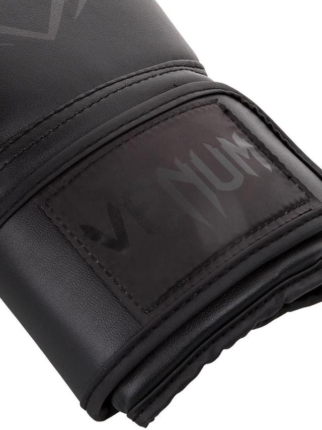 Venum Contender Boxing Gloves Color Black/BlackSize 10 Oz - SW1hZ2U6MTU0NjA0Mg==