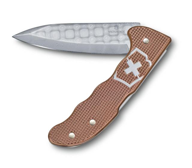 سكين جيب للصيد إصدار محدود فيكتورنوكس Victorinox Hunter Pro Alox Damast Limited Edition - SW1hZ2U6MTU1NzkwNw==