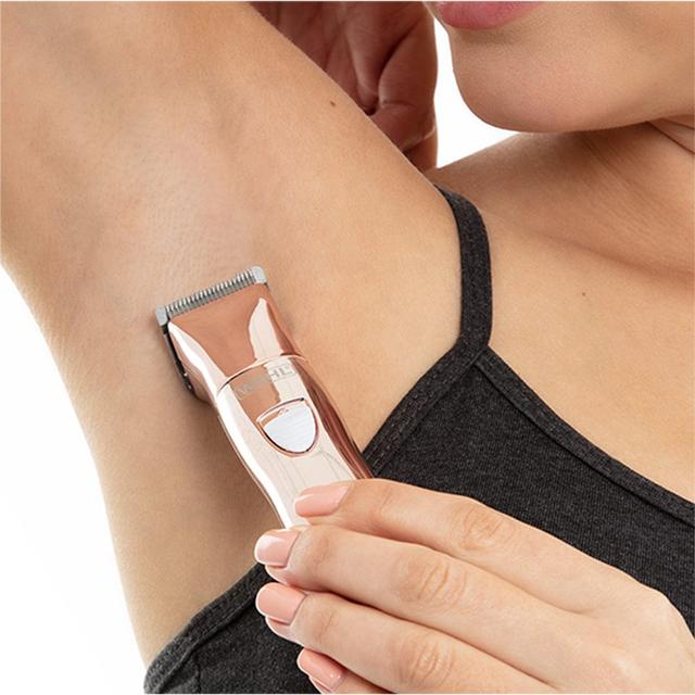 ماكينة حلاقة نسائية لشعر الوجه والجسم لاسلكية 3 رؤوس زهري وال WAHL PURE CONFIDENCE 4 in 1 CORDLESS FACE & BODY HAIR REMOVER - SW1hZ2U6MTU3NjQwNA==