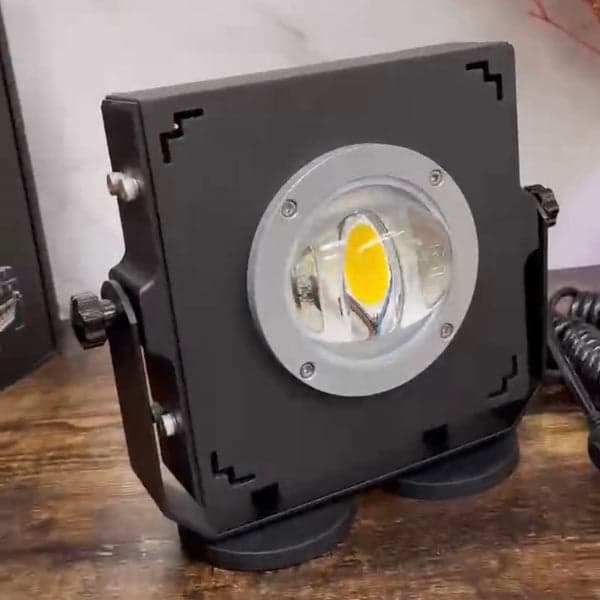 اضاءة كشاف ليد خارجي للرحلات على ولاعة السيارة 60 واط Graphene Lighting High Power LED Car Travel Light