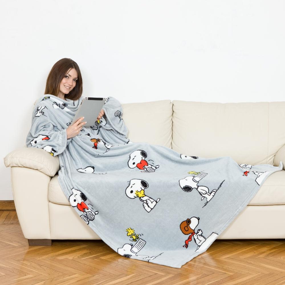 بطانية شتوية مع اكمام عريضة سنوبي كانغورو Kanguru Blanket With Sleeves and a Pocket Deluxe Snoopy