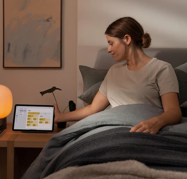 Google Pixel Tablet with Charging Speaker Dock