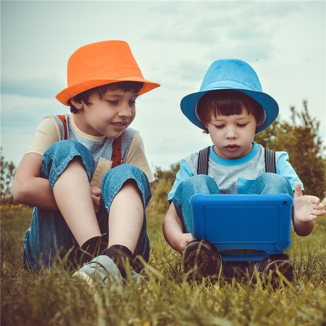 كفر ايباد للاطفال الجيل العاشر 10.9 بوصة مع حامل مدمج لون أزرق من او اوزون O Ozone Kids Case for iPad 10th Generation 10.9 Case 2022