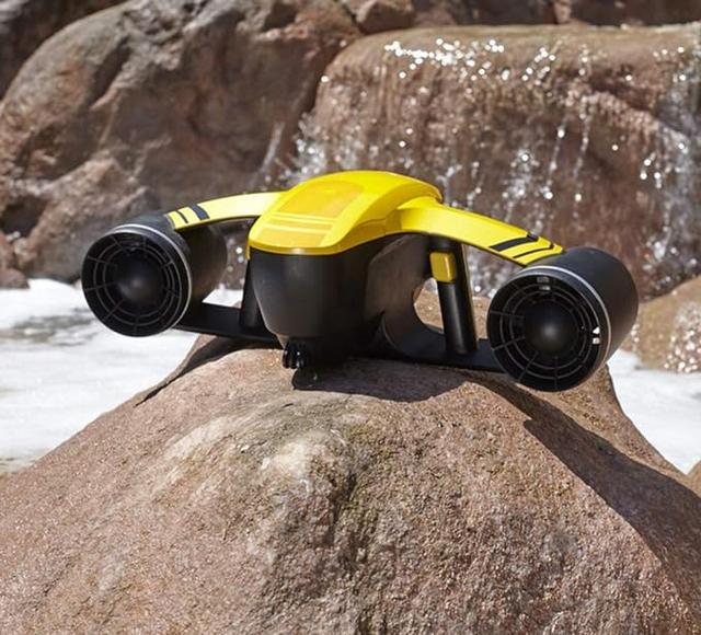 سكوتر غوص روبيسيا سي فلاير سرعتين 6.5 كم/س Robosea Seaflyer Electric Underwater Scooter - SW1hZ2U6MTg4NzA1NQ==