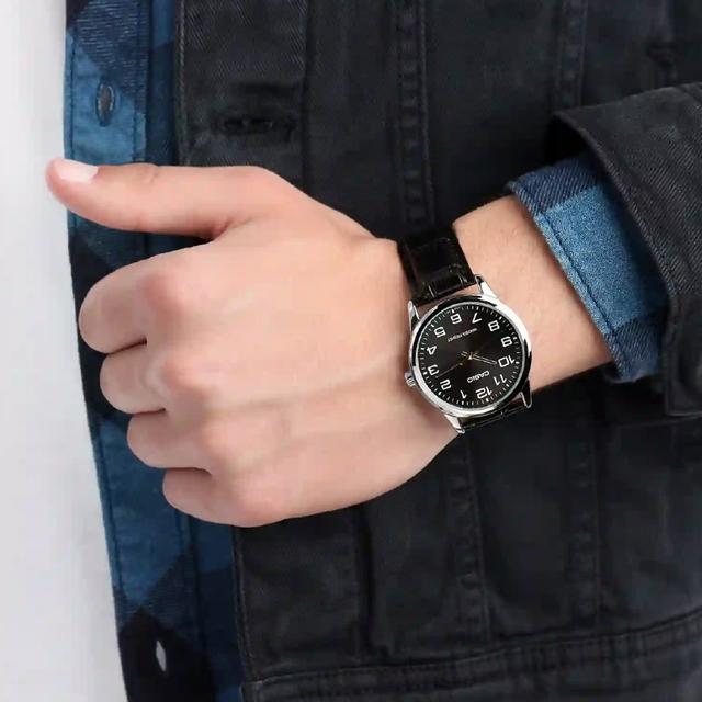 ساعة كاسيو للرجال بمينا اسود وحزام جلدي Casio Men's Black Dial Leather Band Watch Mtp-V001l-1budf - SW1hZ2U6MTgzNjk4Mw==