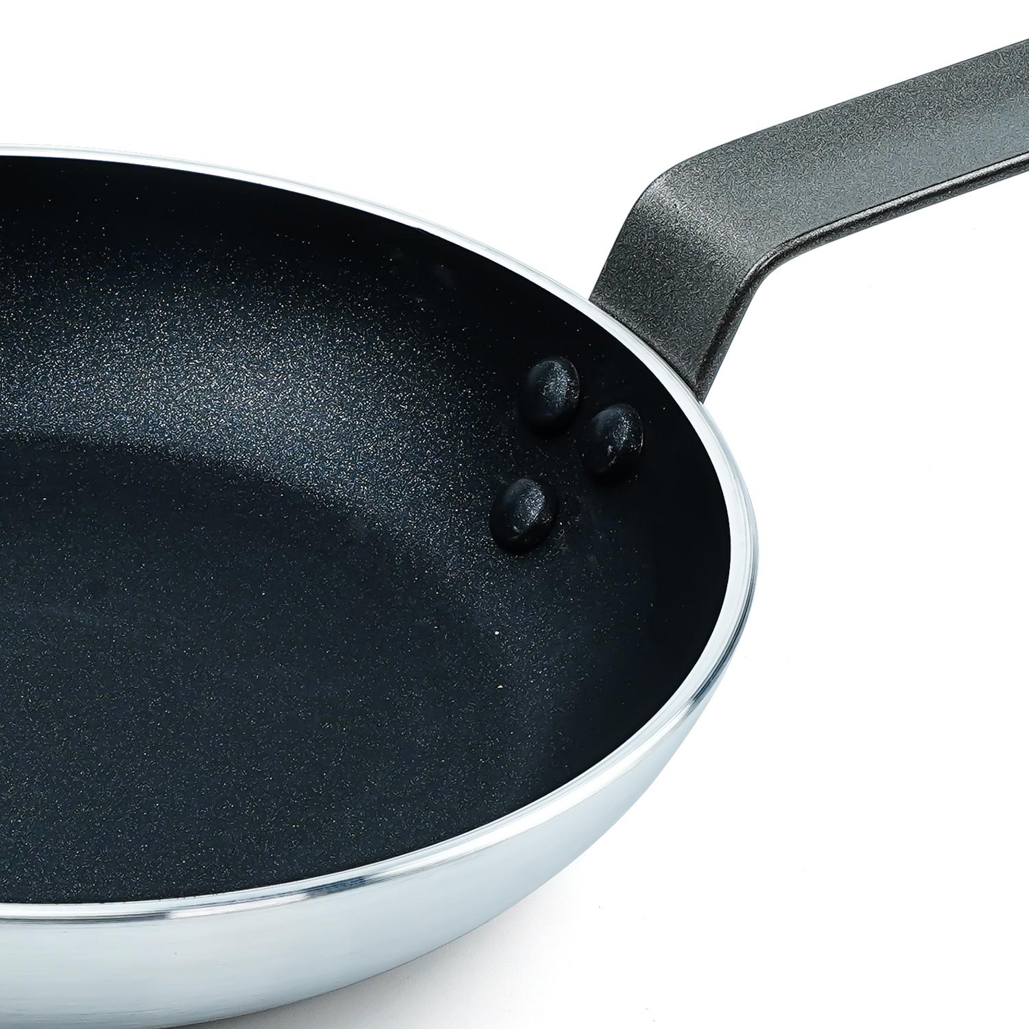 Cook & Taste Aluminium 4 mm Heavy Duty Fry Pan 22 cm Black Silver Aluminium