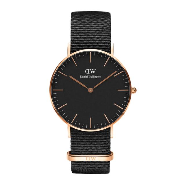 ساعة للرجال اسود دهبي دانيال ولينغتون Daniel Wellington Nato Strap Classic Cornwall Rose Gold/Black Men's Watch Dw00100150 - SW1hZ2U6MTgxNjY4Mg==