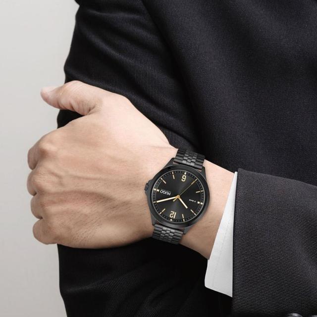 ساعة يد رجالية - أسود - بحزام معدني مقاوم للصدأ هوغو بوس Hugo Boss Suit Men's Analog Quartz Black Stainless Steel Band Watch - SW1hZ2U6MTgyMTE0MQ==