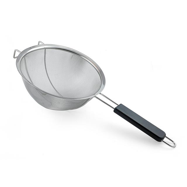 مصفاية ستانلس ستيل 28 سم مع مقبض فضي وأسود  Stainless Steel Strainer 28 cm - SW1hZ2U6MTg1MDkzMg==