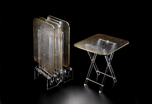 Vague Acrylic 4 Rectangular Coffee Tables with Stand Set Bark Design Gold Transparent Acrylic - SW1hZ2U6MTg2MjA3Mg==