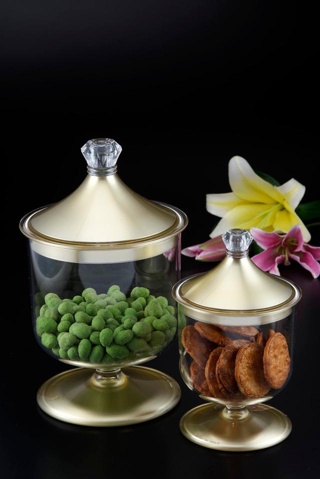 كاندي بوكس أكريليك لارج صناعة تايوان شفاف وذهبي ڤاج Vague Acrylic Candy Jar L Gold Transparent Acrylic - SW1hZ2U6MTg2MjgxOQ==