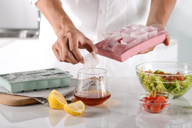 Vague Silicone Ice Cube Tray 15 Compartment Pink Silicone - SW1hZ2U6MTg2MDc2Ng==