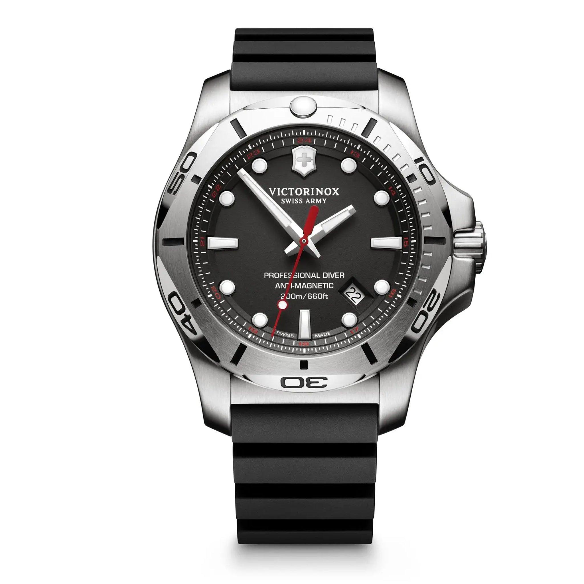 ساعة رجالية سويسرية سيليكون 45 مم أسود وفضي فيكتوري نوكس Victorinox Swiss Army Black Dial Men's