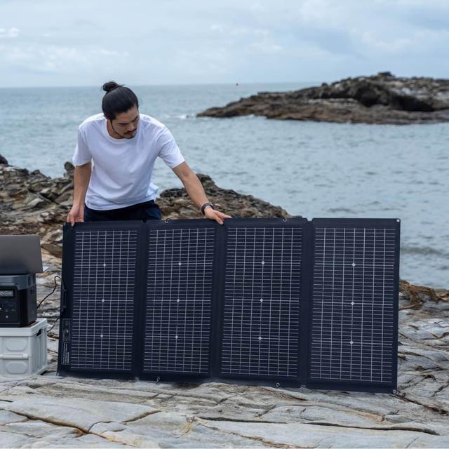 لوح شمسي قابل للطي 220 واط لبطارية ايكوفلو المتنقلة للرحلات EcoFlow Portable Foldable Solar Panel - SW1hZ2U6MTg3NjkxMQ==