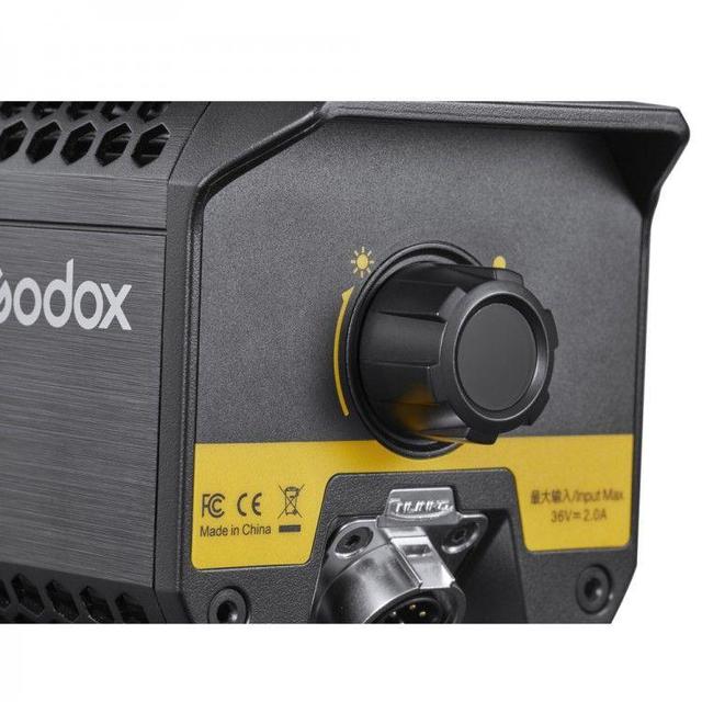 Godox S60Bi-D 3-Light S60Bi Kit with Accessories - SW1hZ2U6MTkzMjEyNA==