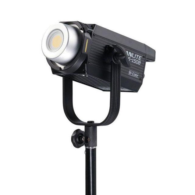NANLITE FS-150B LED Bi-color Spot Light - SW1hZ2U6MTk0MzQxOQ==