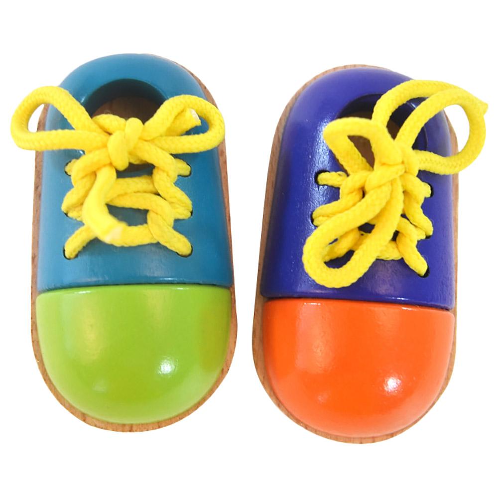 لعبة أطفال لتعليم ربط الحذاء لعمر 18 شهر كول توي A Cool Toy Wooden Lacing Shoes