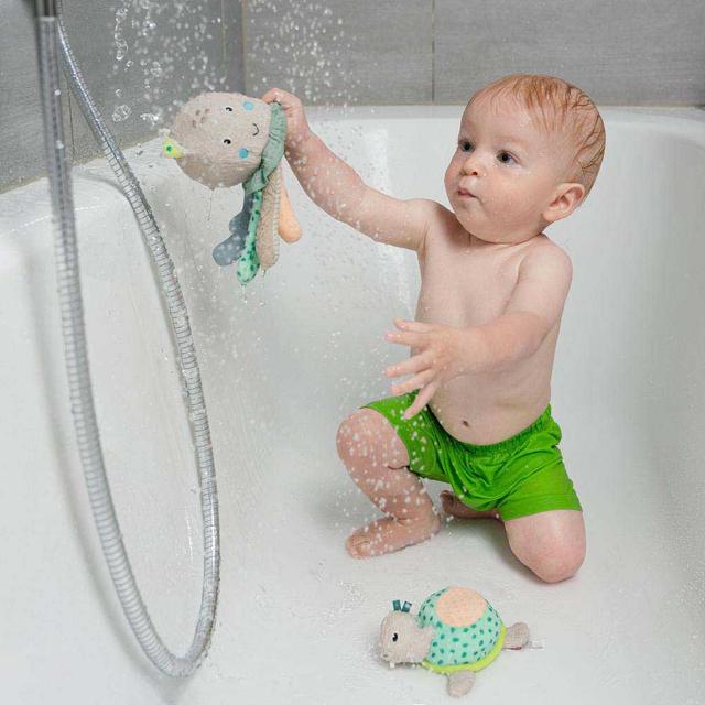 إسفنجة استحمام للأطفال على شكل سلحفاة من اي ثاوزند و ون كادلز A Thousand & One Cuddles - Baby Bath Sponge - Turtle - SW1hZ2U6MjE5NTk5Mg==