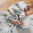 جوارب خشخشة قطة للأطفال من ايه ثاوزند و ون كادلز A Thousand & One Cuddles - Baby Rattle Socks - Cat - SW1hZ2U6MjE5NTk2OA==