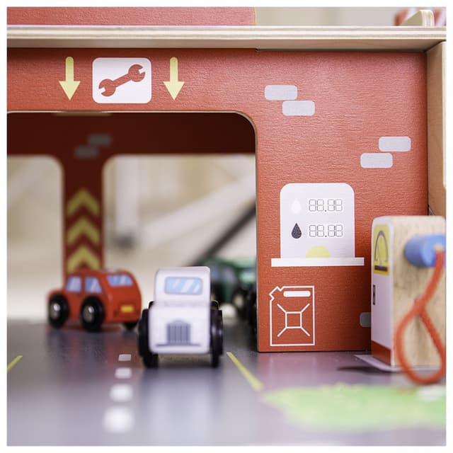 لعبة كراج السيارات للأطفال من عمر 3 سنوات بيجيغس Bigjigs Wooden Park & Garage Playset