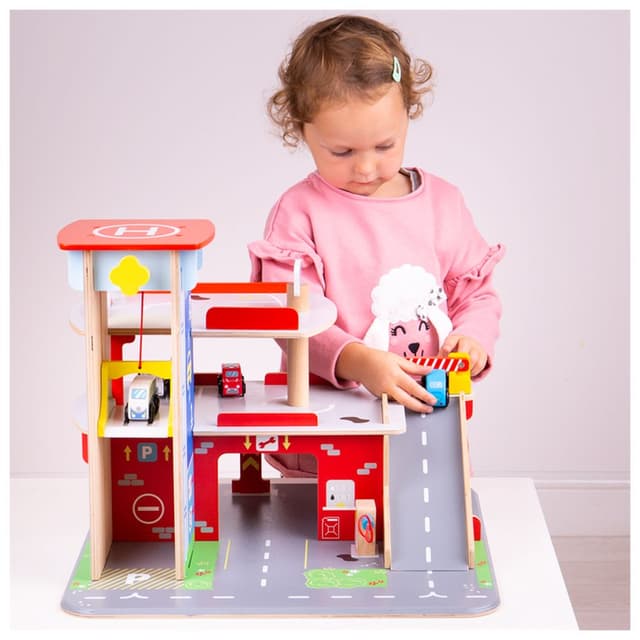 لعبة كراج السيارات للأطفال من عمر 3 سنوات بيجيغس Bigjigs Wooden Park & Garage Playset